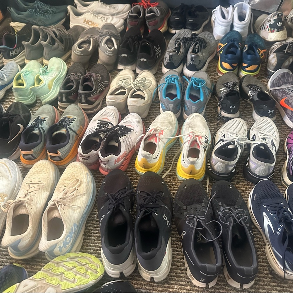 SNEAKERS men’s and woman’s all sizes!!